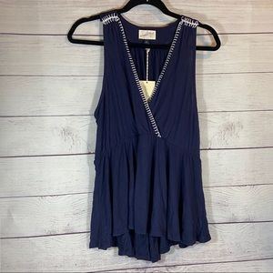 NWT Universal Tread tank top (M)